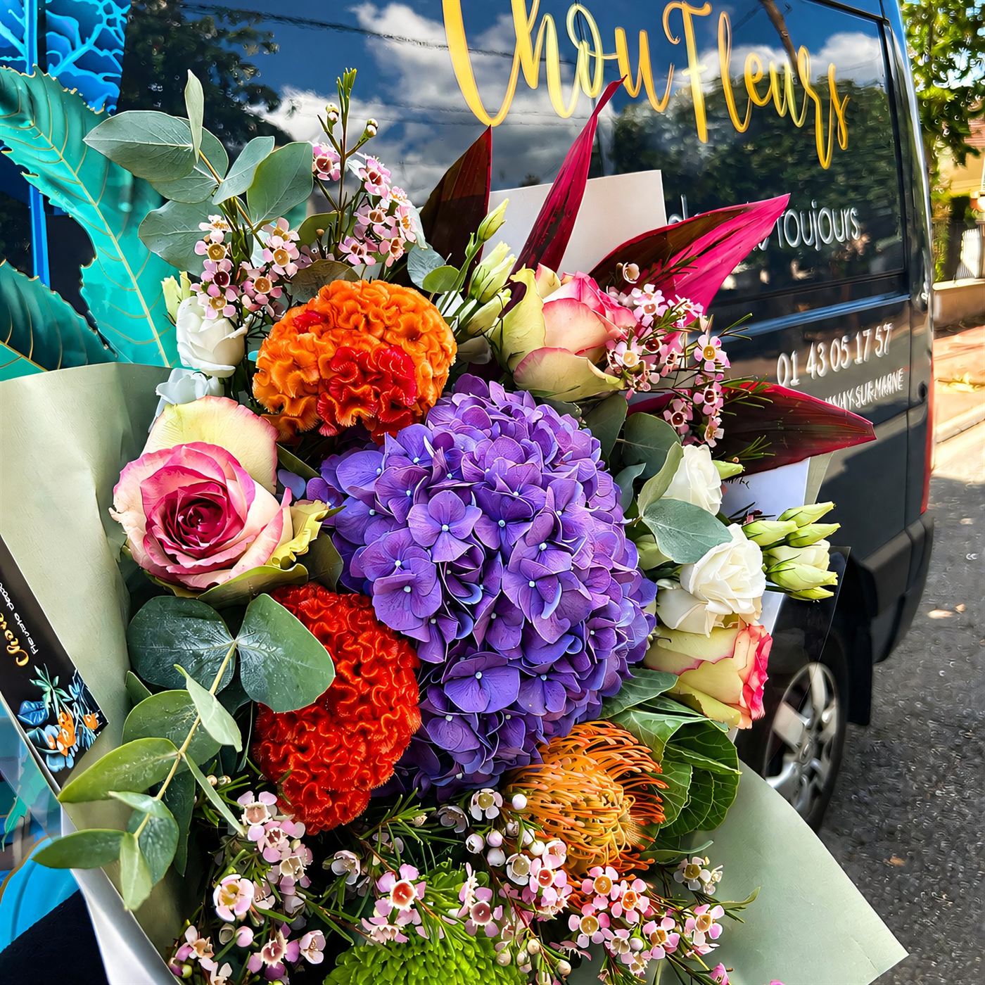 Bouquet automnal livré à Courtry, hortensia, roses orangées, tons chauds et cuivrés